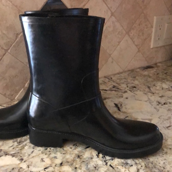 Vince Camuto Black Rubber Rain Boots Size 10 - Picture 3 of 8